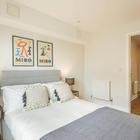 Executive 2Br Apartment Next To Station + Parking Cambridge  Exterior photo