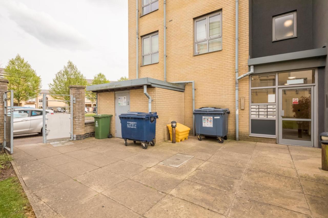 Executive 2Br Apartment Next To Station + Parking Cambridge  Exterior photo