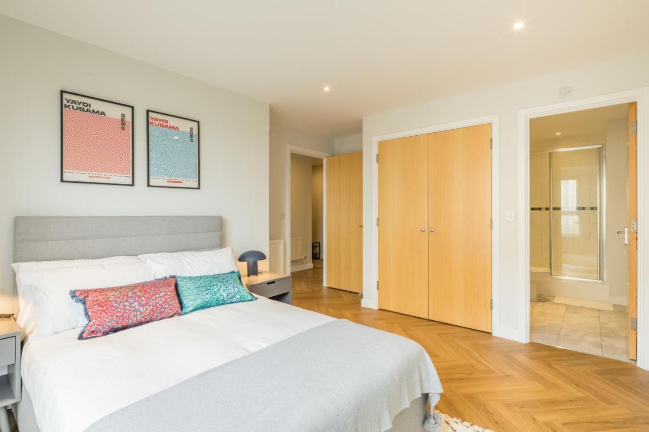 Executive 2Br Apartment Next To Station + Parking Cambridge  Exterior photo