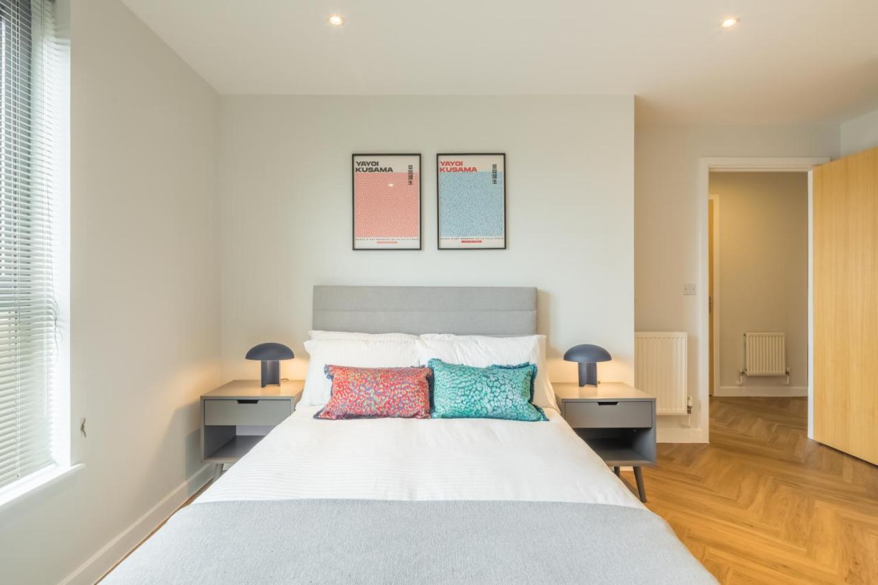 Executive 2Br Apartment Next To Station + Parking Cambridge  Exterior photo