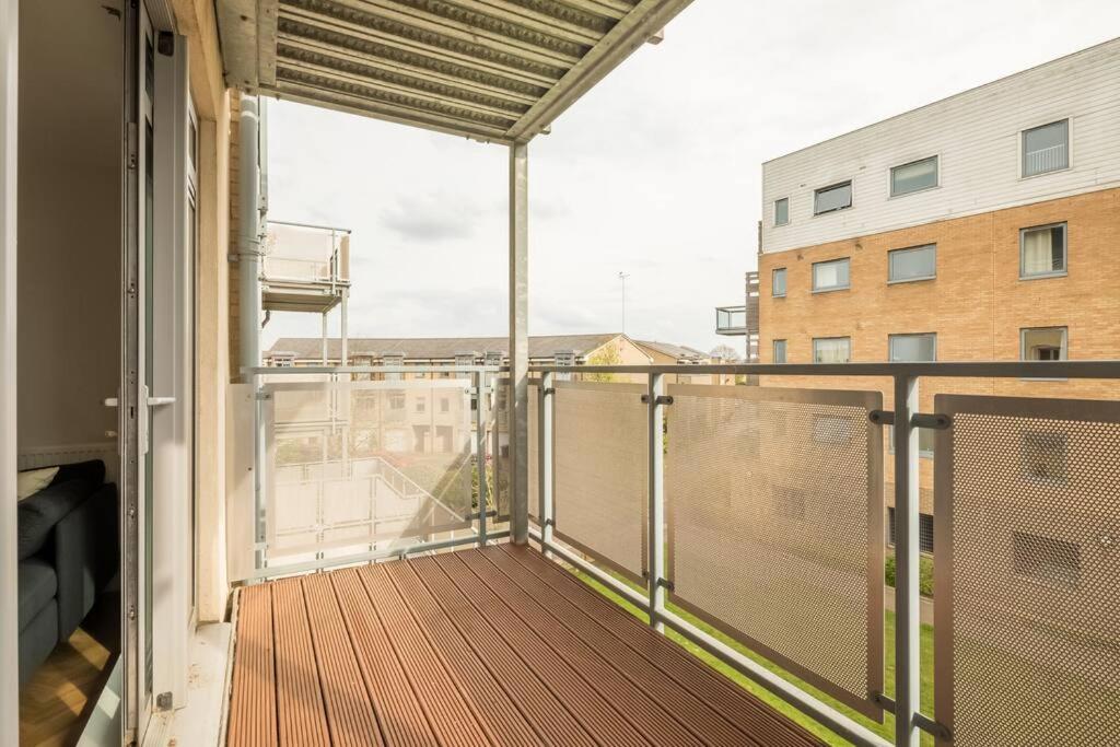 Executive 2Br Apartment Next To Station + Parking Cambridge  Exterior photo